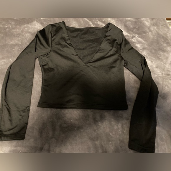 Crop top - Picture 2 of 3